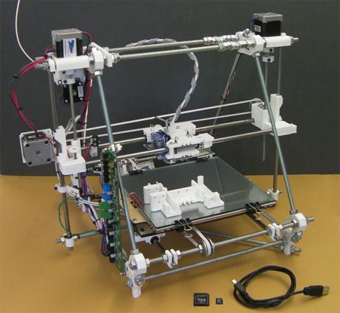 domashnii-3D-printer-okupaetsya-za-1-god.jpg
