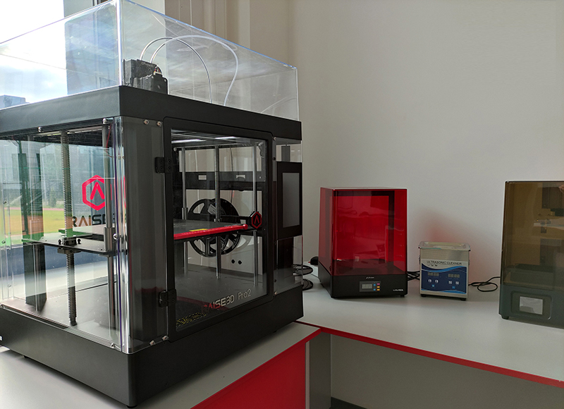 3D-принтер Raise3D в Новой Черноголовской школе_2.JPG