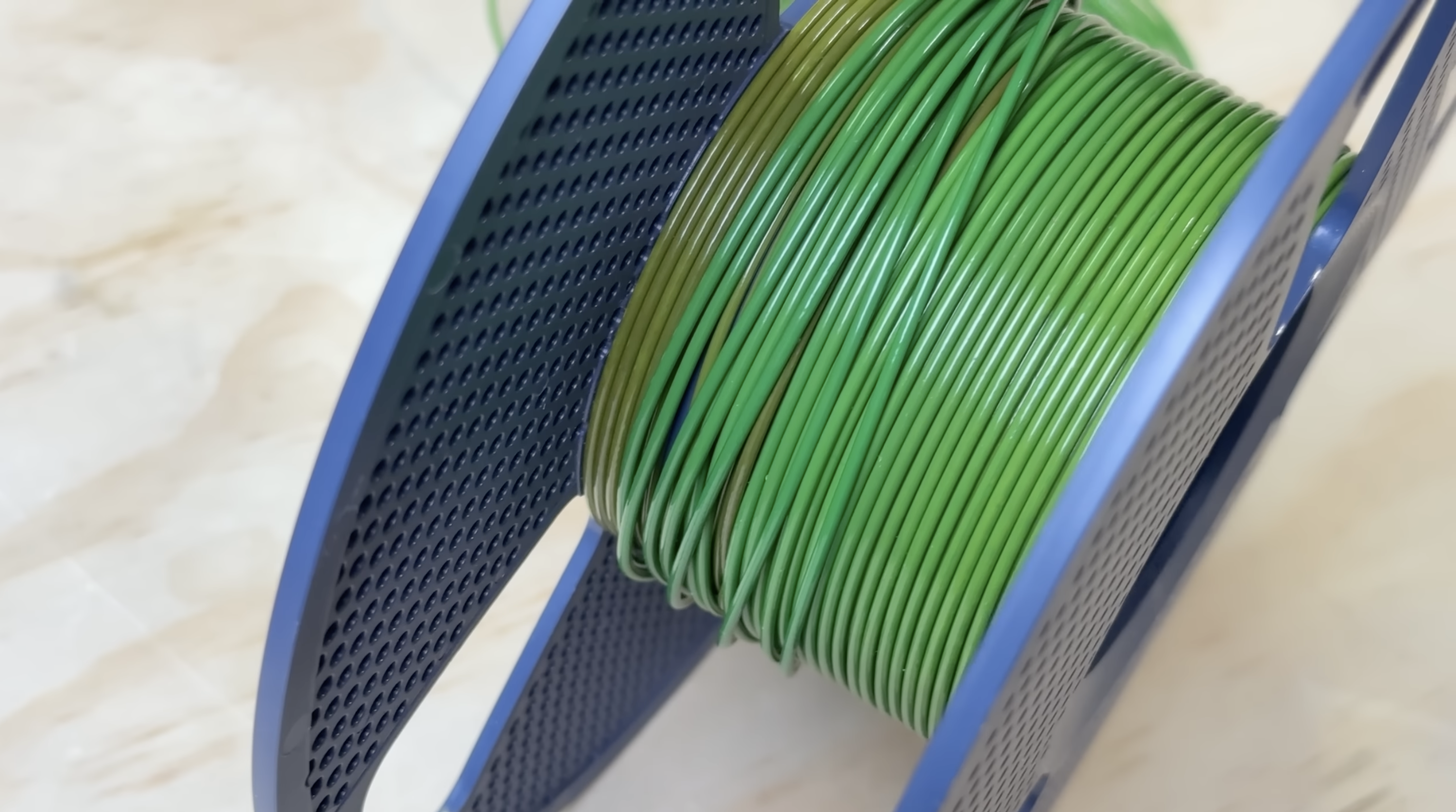 Новый пластик Creality Filament Maker M1 и Shredder R1 - Цветной Мир - Купить 3Д-оборудование